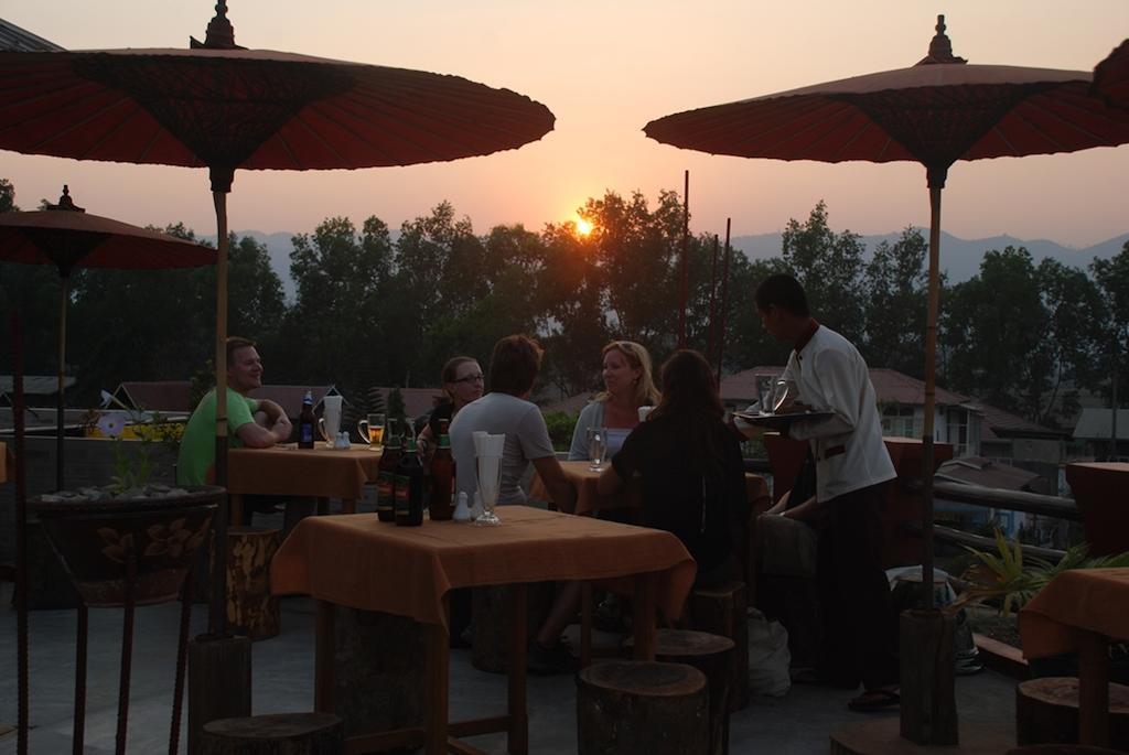 Inle Star Hotel Nyaungshwe Exteriör bild
