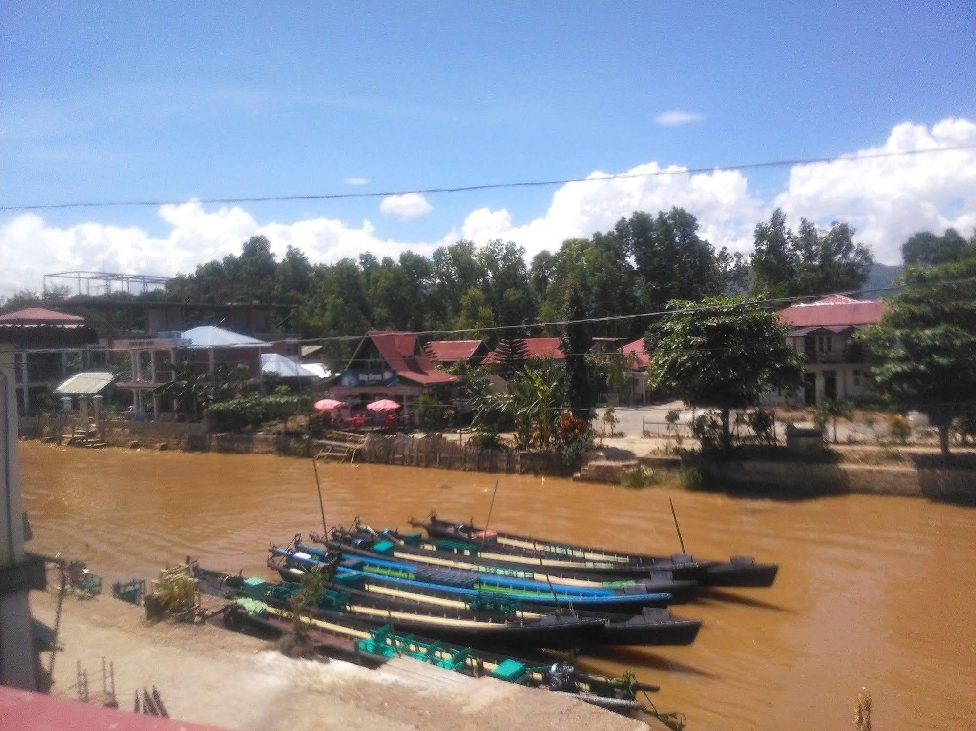 Inle Star Hotel Nyaungshwe Exteriör bild
