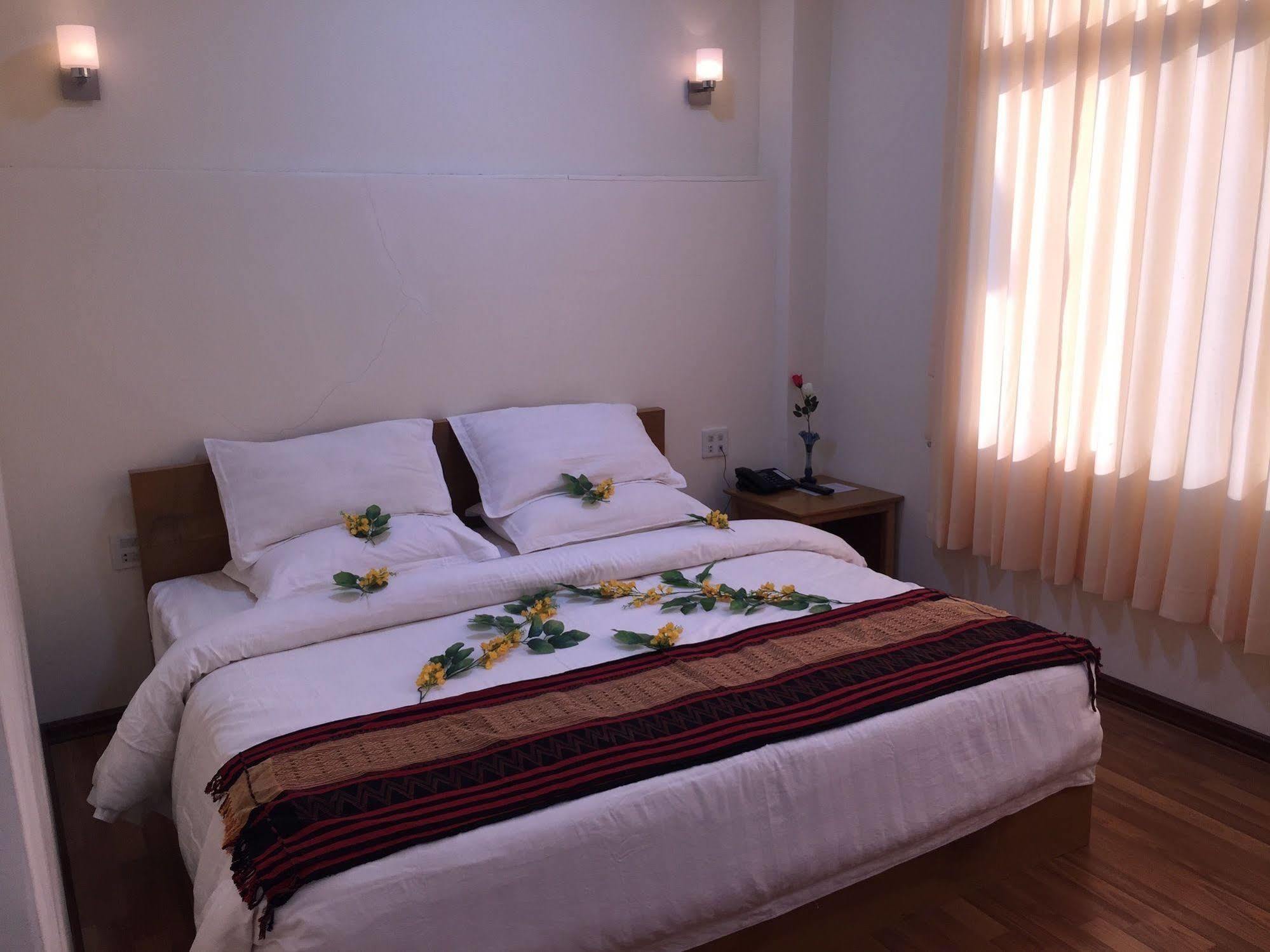 Inle Star Hotel Nyaungshwe Exteriör bild