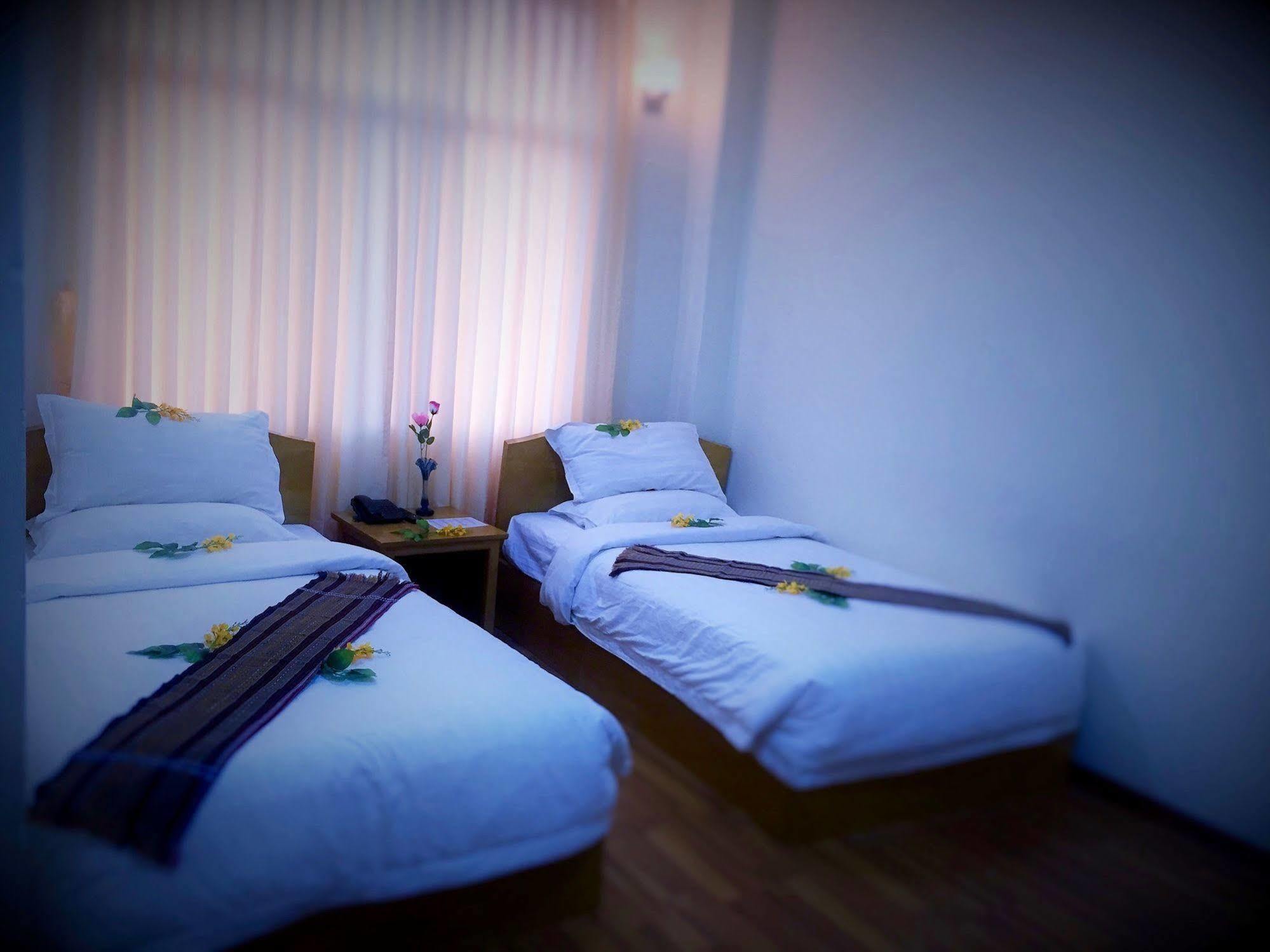 Inle Star Hotel Nyaungshwe Exteriör bild